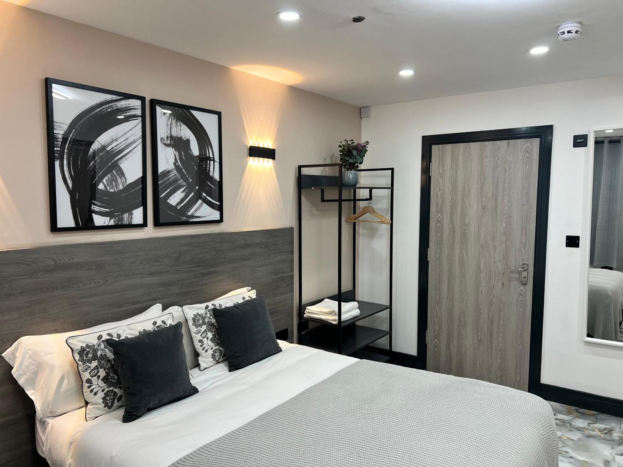 Thandi House Heathrow Airport Ashford  Exteriör bild