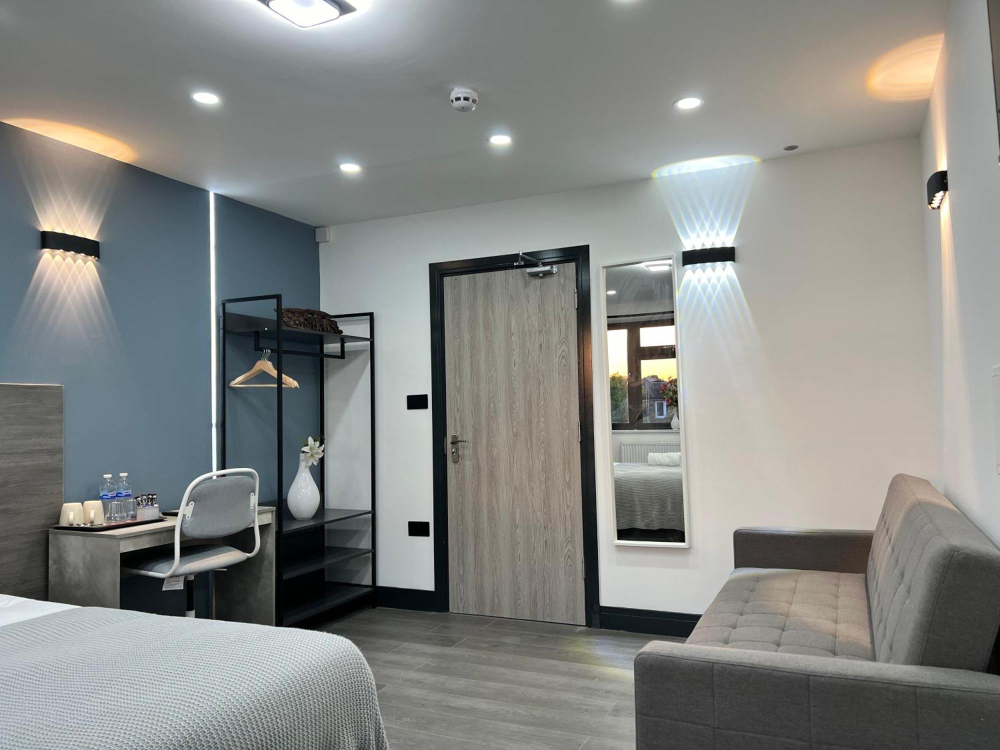 Thandi House Heathrow Airport Ashford  Exteriör bild